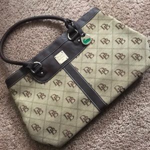 Dooney & Bourke purse